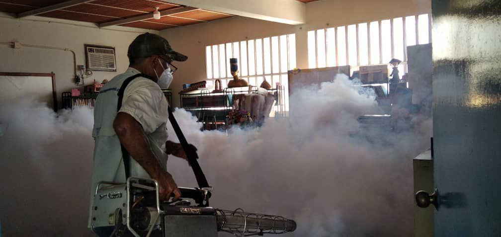 Fumigación de aulas